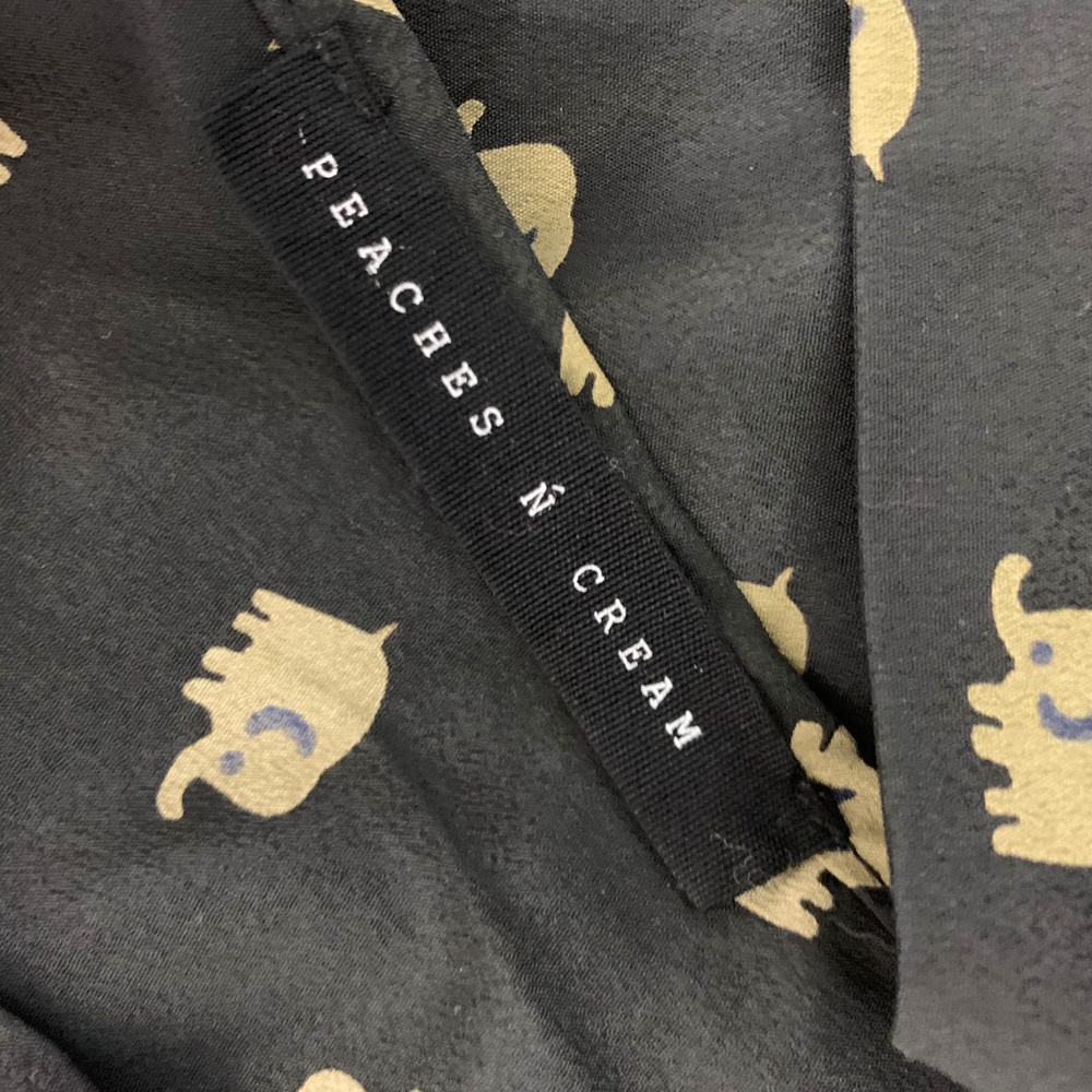 Peaches N Cream Small Blouse Elephant Black - Picture 4 of 4